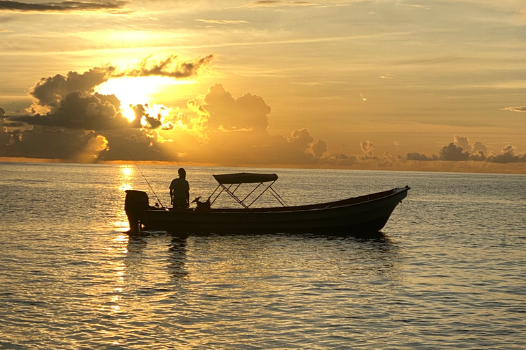Soufriere: Private Sonnenuntergangs-Kreuzfahrt mit Getränken