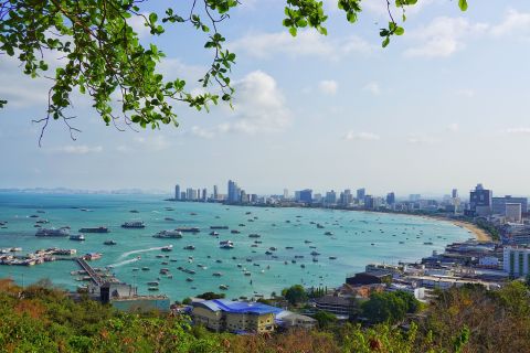 Pattaya : Highlights Tour with Street food and Thai massage