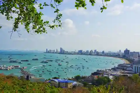 Pattaya: Highlights Tour mit Verkostung und Heiligtum der Wahrheit