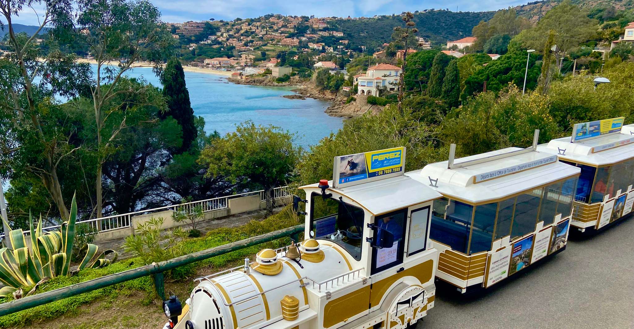 The Little Train of Lavandou's beaches - Housity