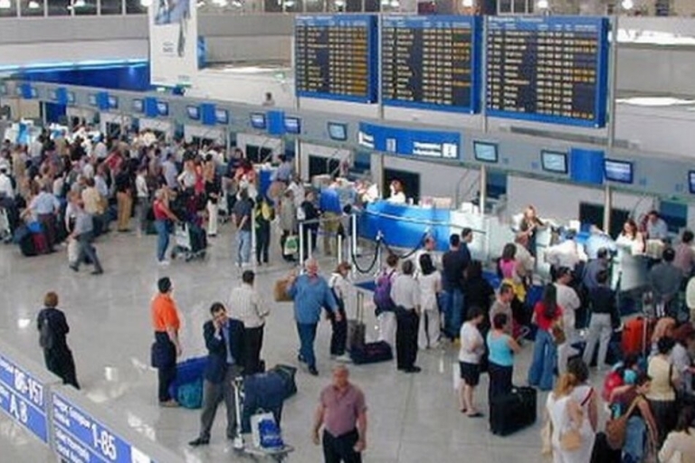 Z Aten: prywatny transfer w jedną stronę na lotnisko w Atenach