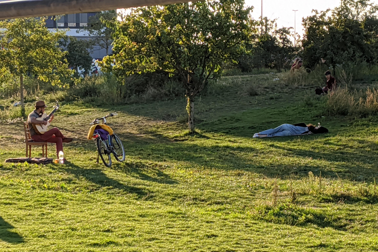 Berlín: Paseo Autoguiado por el Barrio de MoabitBerlín: Paseo Autoguiado por el Barrio Multicultural de Moabit