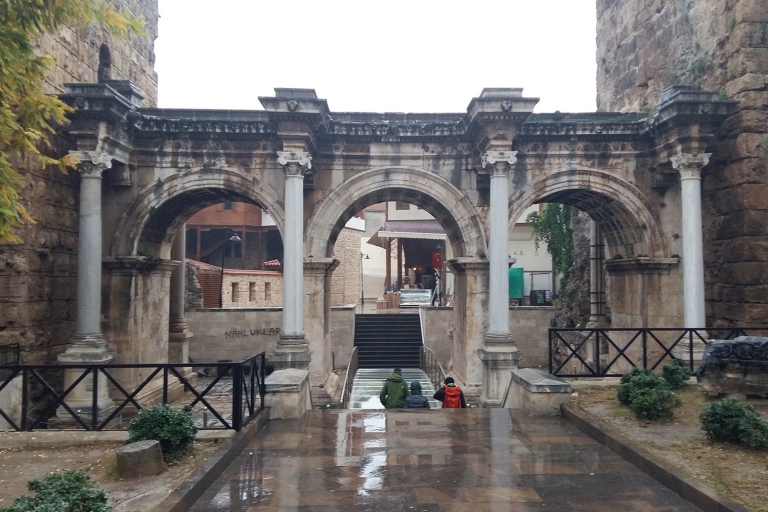 Ganztägige Antalya-Tour mit der Seilbahn von SideGanztägige Antalya Tour mit der Seilbahn von Side
