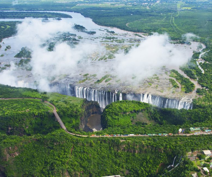 Victoria Falls: tour panoramico di un giorno, pranzo e volo in elicottero