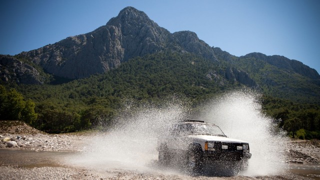 Visit Dorgali Supramonte Full-day Jeep Off-Roading & Hiking Tour in Sardinia