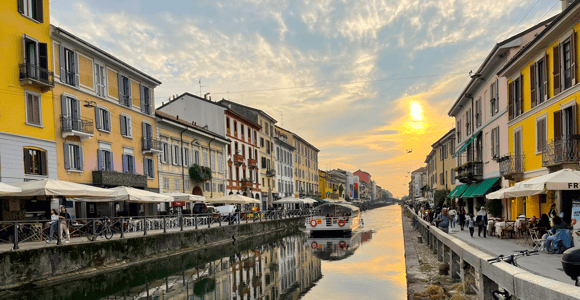 Mailand: Bootsfahrt auf dem Navigli-Kanal