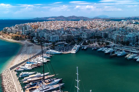 Athen: Privater Transfer vom Stadtzentrum zum Hafen von Piräus
