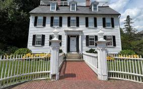Boston: Guided Day Trip to Salem by Ferry with Witch Museum