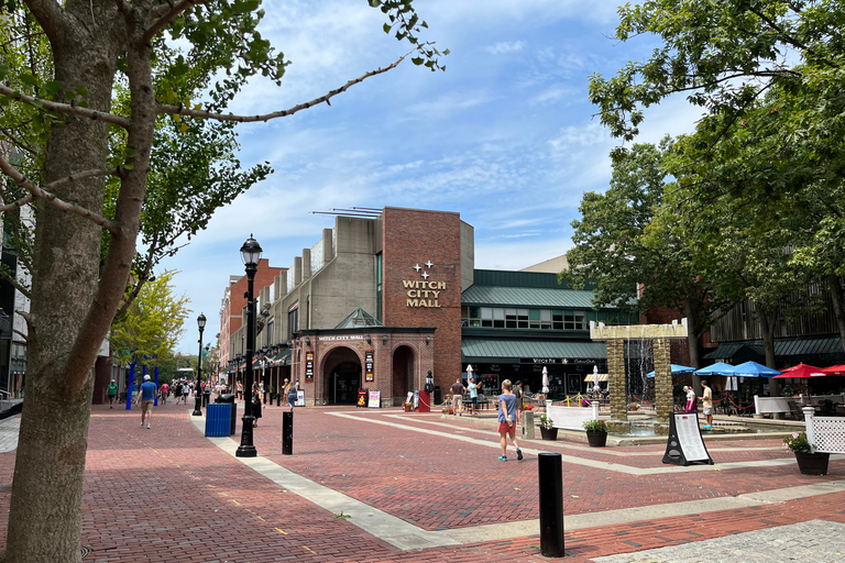 Boston: Guided Day Trip to Salem by Ferry with Witch Museum