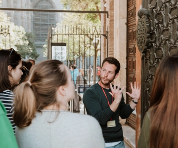 Seville: Guided Walking Tour with Optional Breakfast