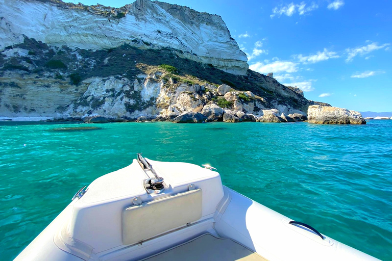 Cagliari: Bootstour mit 4 Badestopps, Schnorcheln und Prosecco