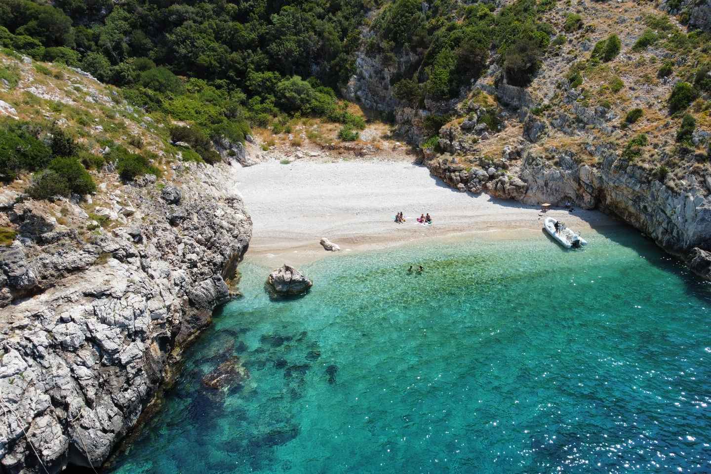 Vlore: Haxhi Ali Cave and Dafina Cave Speedboat Tour