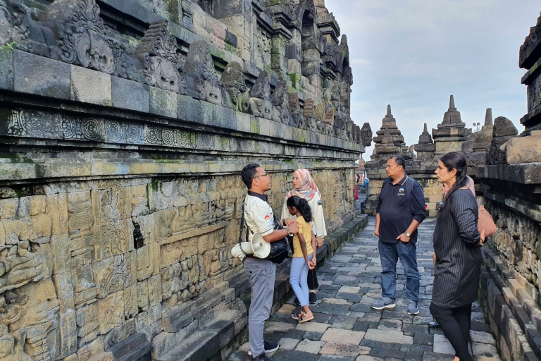 Yogyakarta : Excursión de medio día a Borobudur Todo Incluido