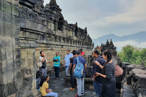 Yogyakarta: Borobudur halve dagtour all-inclusive