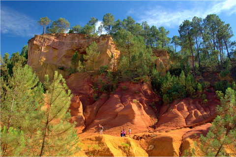 LUBERON : Gordes, Roussillon with Ochre trail & Sorgue river