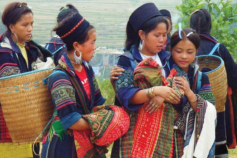 3-dniowy trekking Sapa z lokalnym przewodnikiem, zakwaterowaniem u rodziny i posiłkami