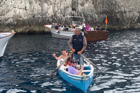 Sorrento: tour privado en barco por Capri, Ischia y Procida