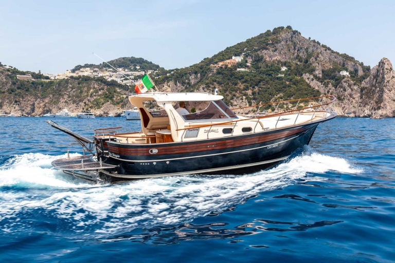 Crucero privado de día completo por la costa de Positano y Amalfi