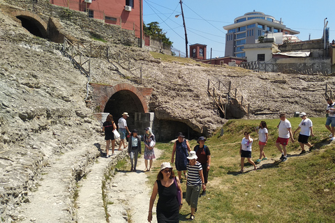 Desde Tirana: Berat, Durres y Elbasan en una excursión de un díaDesde Tirana: visita Berat, Durres y Elbasan en una excursión de un día