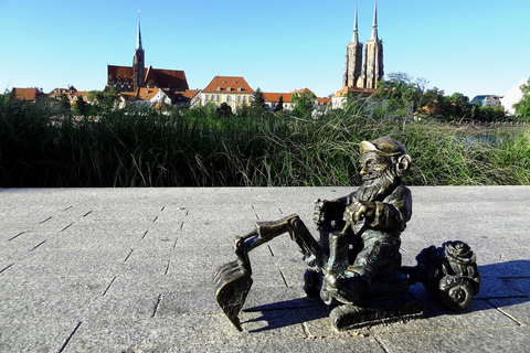 Wroclaw: City of 100 Bridges 4-Hour Private City TourTour in English, Spanish, German, Russian, Polish