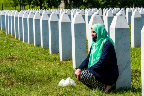 Den Völkermord von Srebrenica verstehen + Mittagessen mit einer lokalen FamilieSrebrenica Genozid-Studie Ganztägige Tour mit Mittagessen