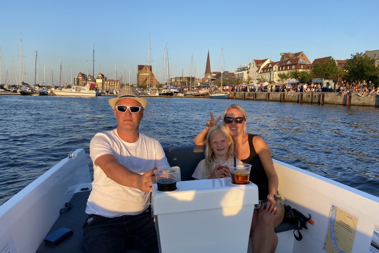 Rostock: elektrische boten - zonder rijbewijs - 6 personen2 uur verhuur