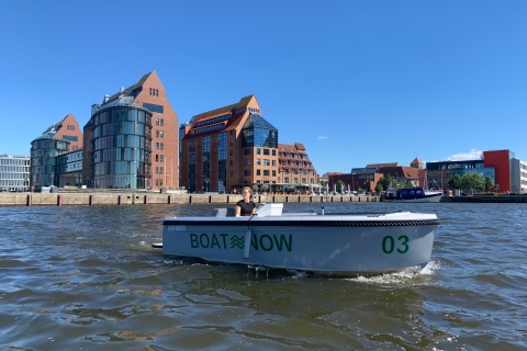 Rostock: Elektroboote - ohne Führerschein - 6 Personen3-stündiger Verleih