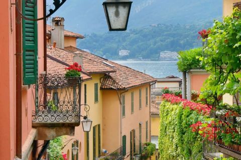 Lake Como boat tour and apericena in an exclusive castle