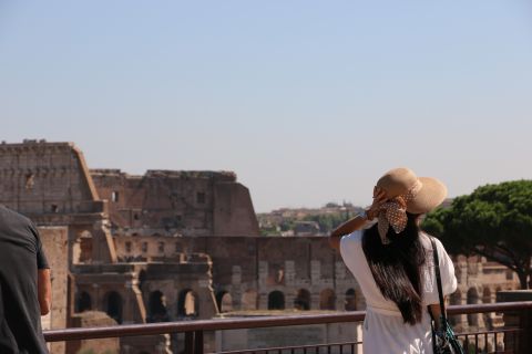 Rome: Colosseum Skip-the Line, Roman Forum and Palatine Tour