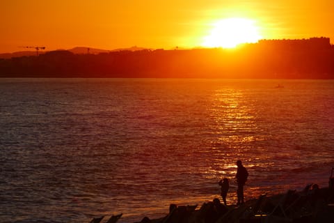 Nice: Sea, Hills, and History Guided Sunset Walking Tour