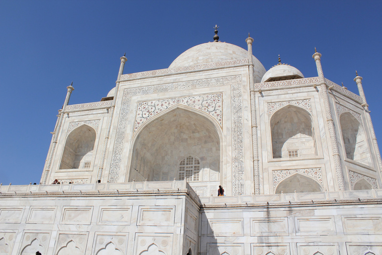 Vanuit Delhi: Private Taj Mahal en Agra Fort Tour per auto