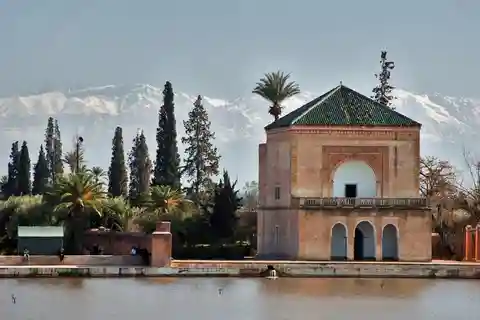 Von Taghazout oder Agadir aus: Marrakesch und Essaouira 2-Tages-Trip