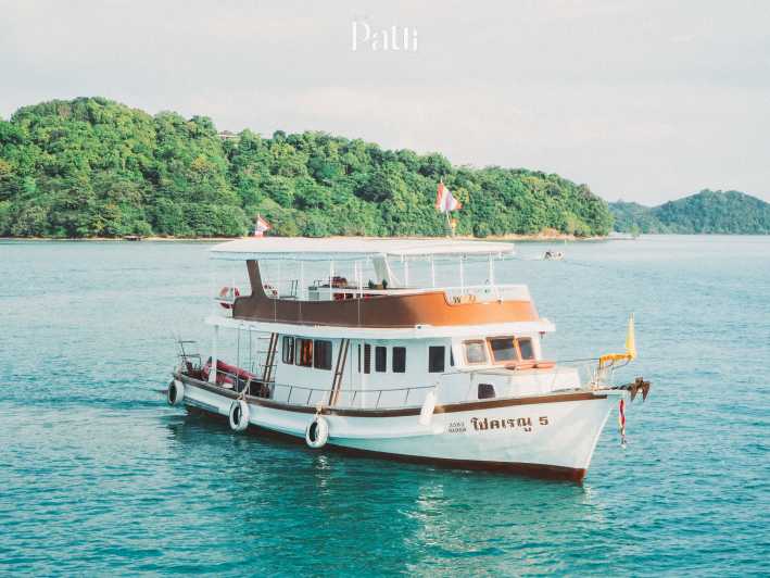 Phuket: Excursión de un día en barco por la isla de James Bond y en canoa