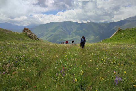 Khinalig - Galakhudat one day hiking trip