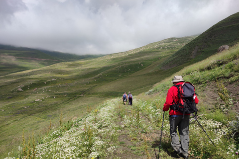 Khinalig - Galakhudat one day hiking trip