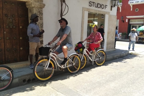 Cartagena: stadstour op de fietsGedeelde groepstour historische route met ontmoetingspunt