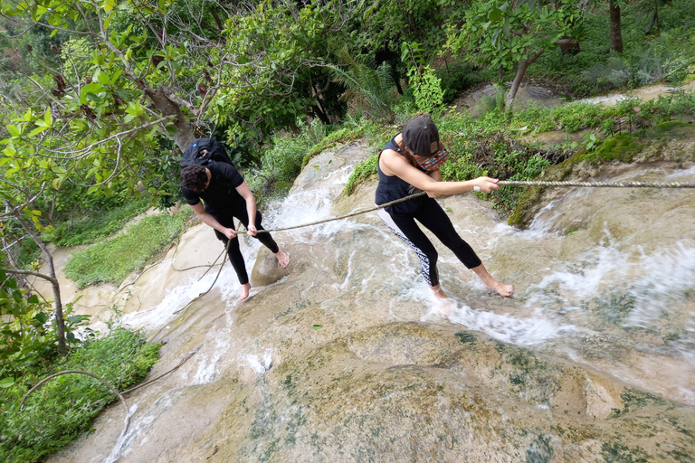 Chiang Mai: 22 km di XC in mountain bike da Sticky WaterfallDa Chiang Mai: escursione alle cascate e giro in mountain bike con pranzo