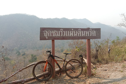 Wanderung zum Klebrigen Wasserfall und Mountainbike-Fahrt zum Mae Kuang Damm