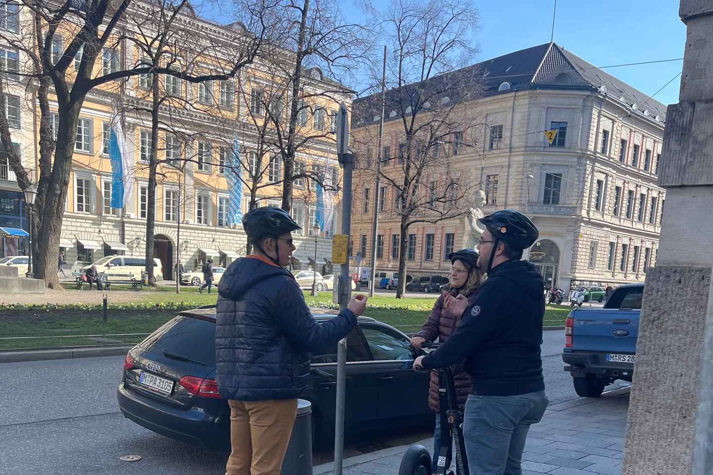 Munich: City Highlights Guided Segway Tour