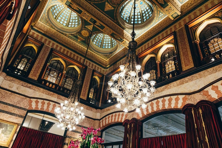 Istanbul: Art Deco, Prosecco & Agatha Christie privétour