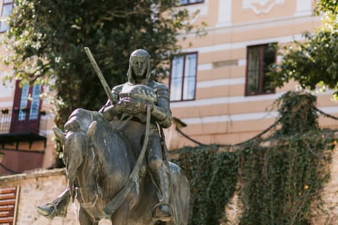 Meet the Monuments & Sculptures of Zagreb; Walking Tour