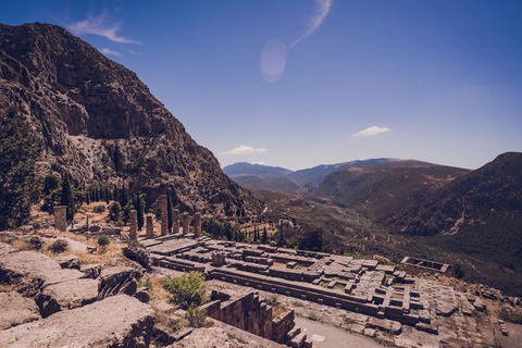 Atenas: Delfos Excursión privada de un día con guía y traslado al hotel