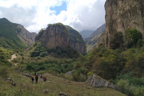 Senderismo por los pueblos de Laza- Kuzun