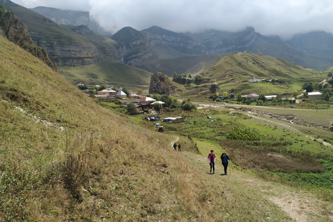 Senderismo por los pueblos de Laza- Kuzun