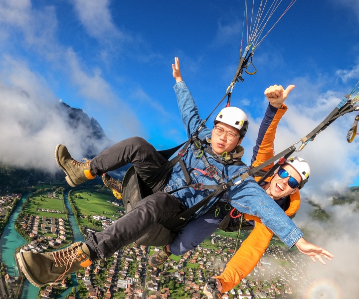 Interlaken: Tandem Paragliding Flight with Pilot