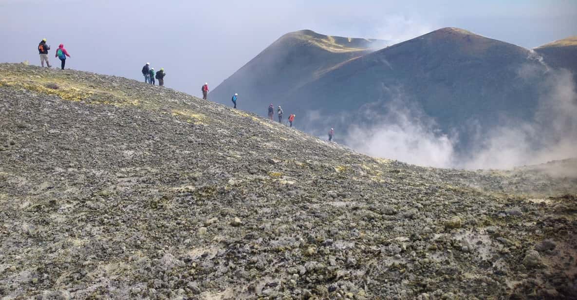 Afbeelding 1 van Onze Etna-excursie vanuit Catania met de kabelbaan en een 4x4 tot 3340 meter.