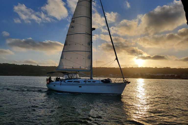 San Diego: San Diego Bay zonsondergang en zeilervaring overdagZeilervaring op de baai van San Diego