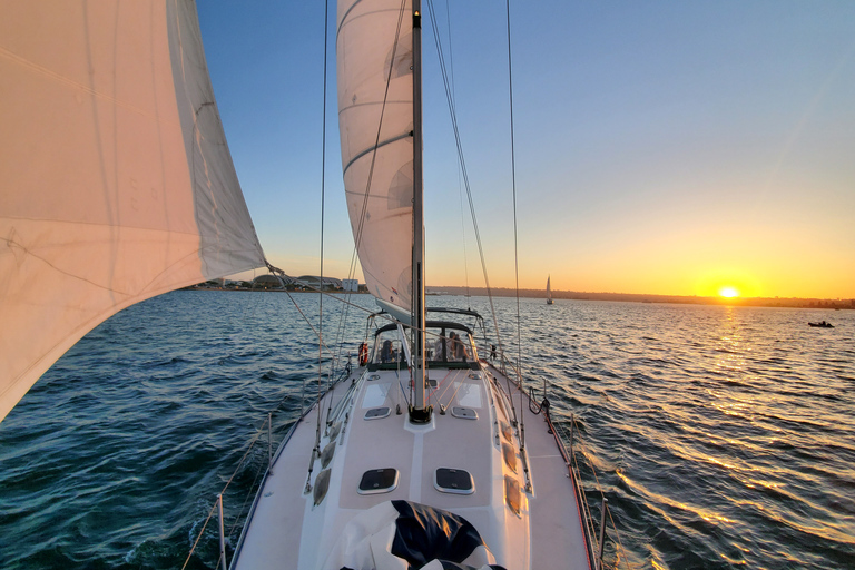 San Diego: San Diego Bay zonsondergang en zeilervaring overdagZeilervaring op de baai van San Diego