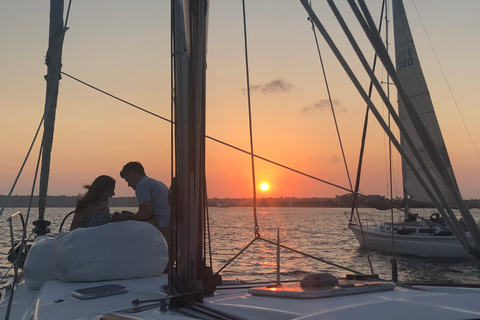 San Diego: San Diego Bay zonsondergang en zeilervaring overdagZeilervaring op de baai van San Diego