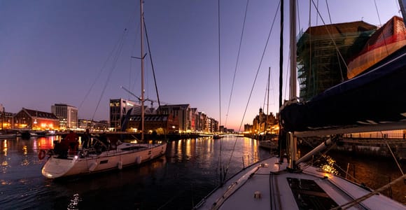 Danzig: Abendliche Yachtfahrt mit Begrüßungsgetränk